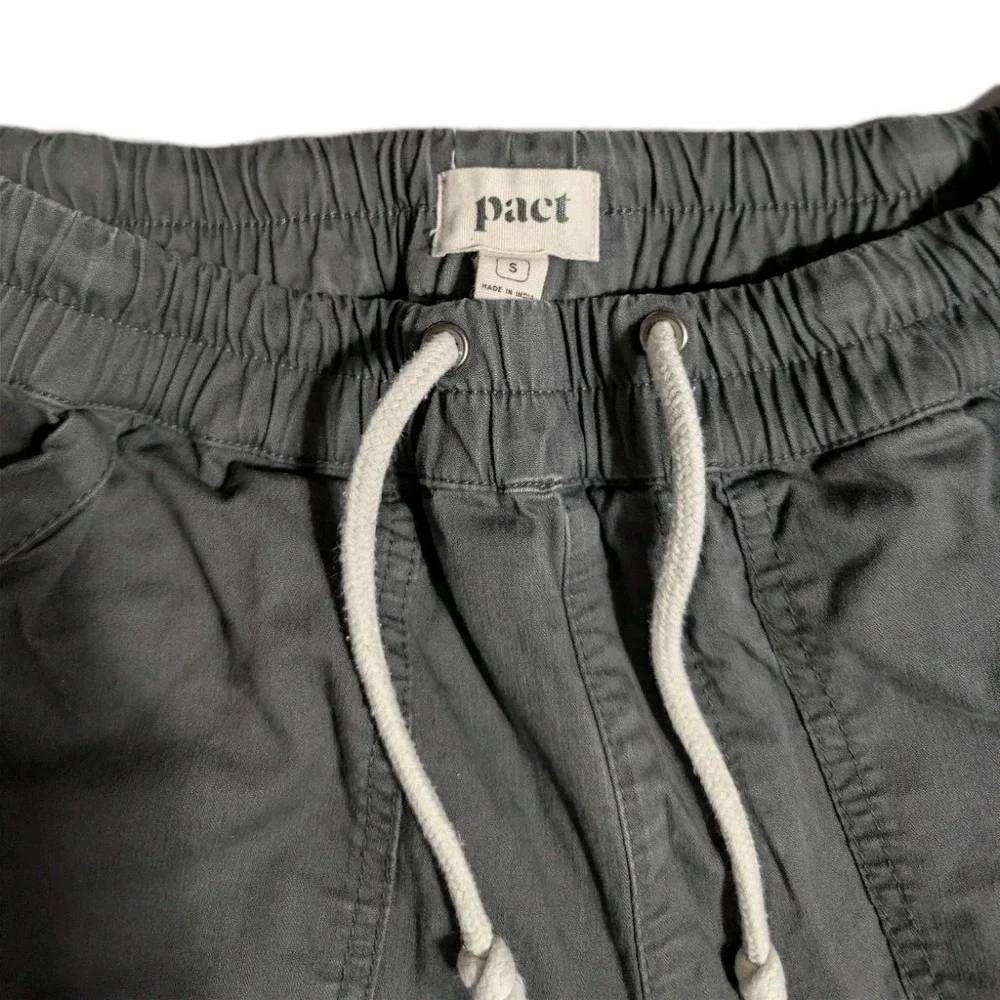 Pact comfortable jogger